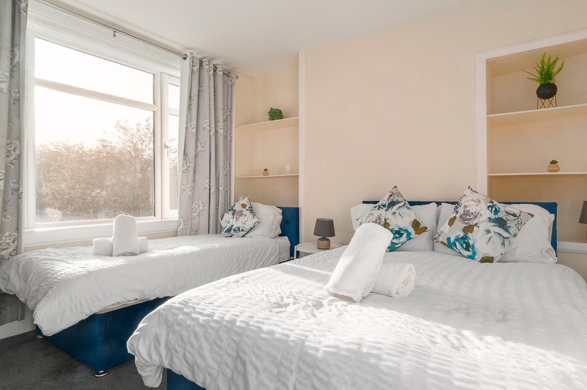 2 Bed Property, Sleeps 5, Free Parking, Near Centre Ferienhaus Edinburgh